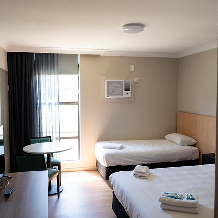 El Toro Motel Уоруик Фарм Екстериор снимка