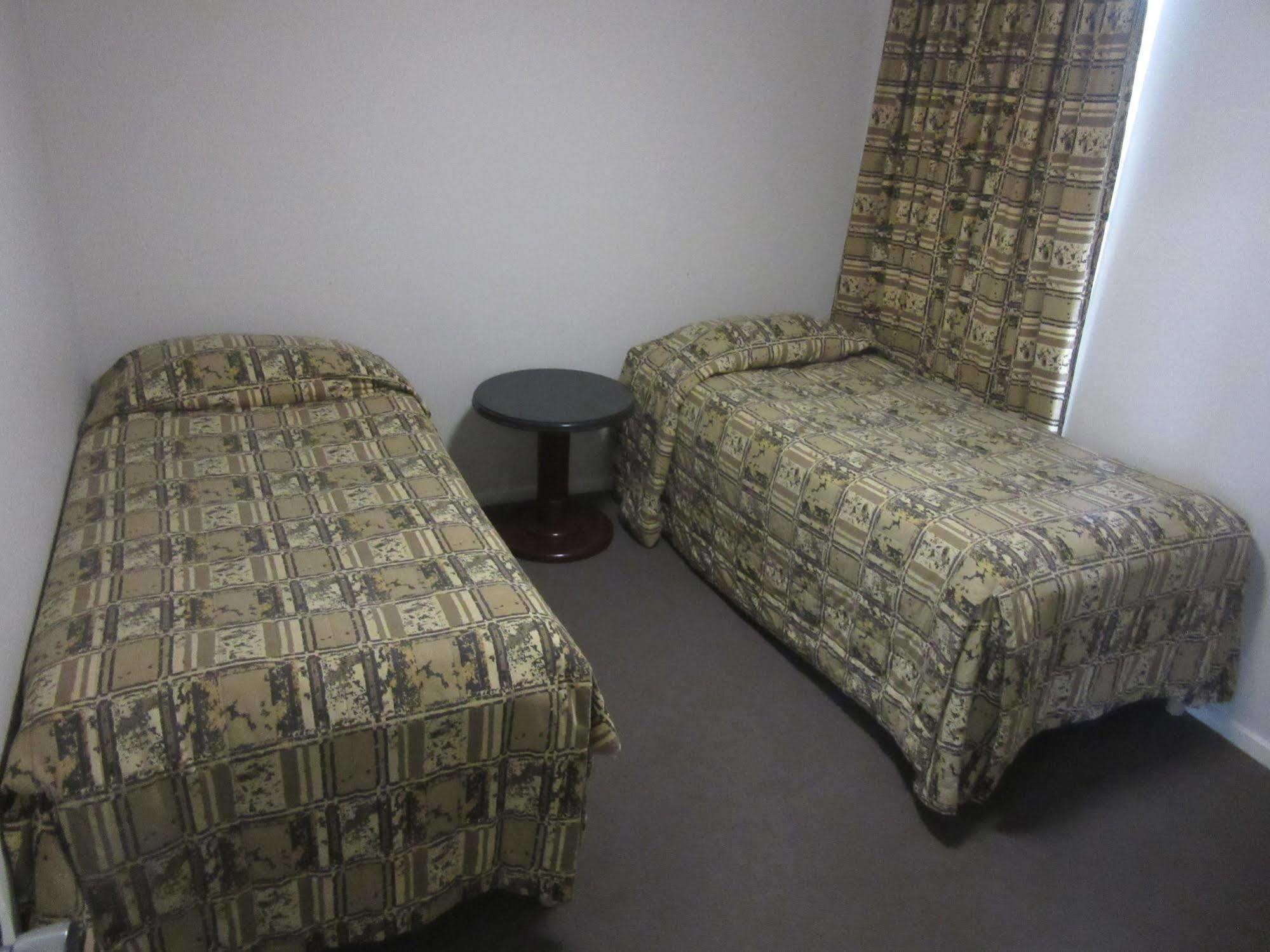 El Toro Motel Уоруик Фарм Екстериор снимка