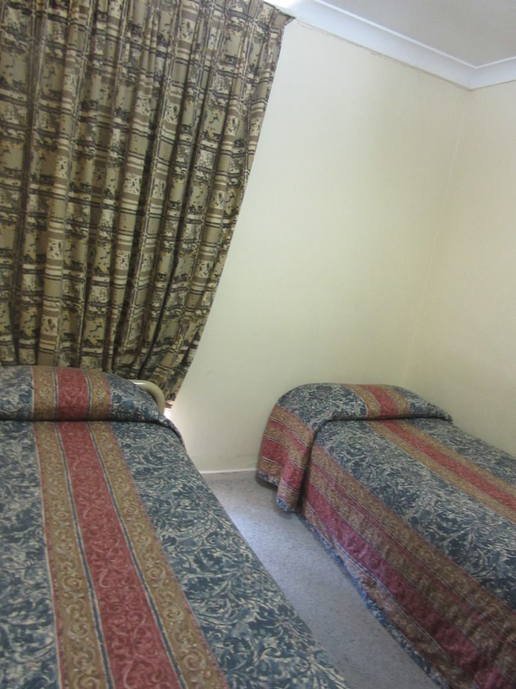 El Toro Motel Уоруик Фарм Екстериор снимка